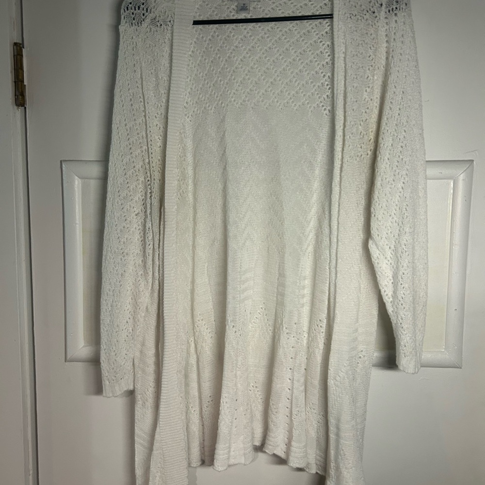 Elegant White Knit Sweater Cardigan